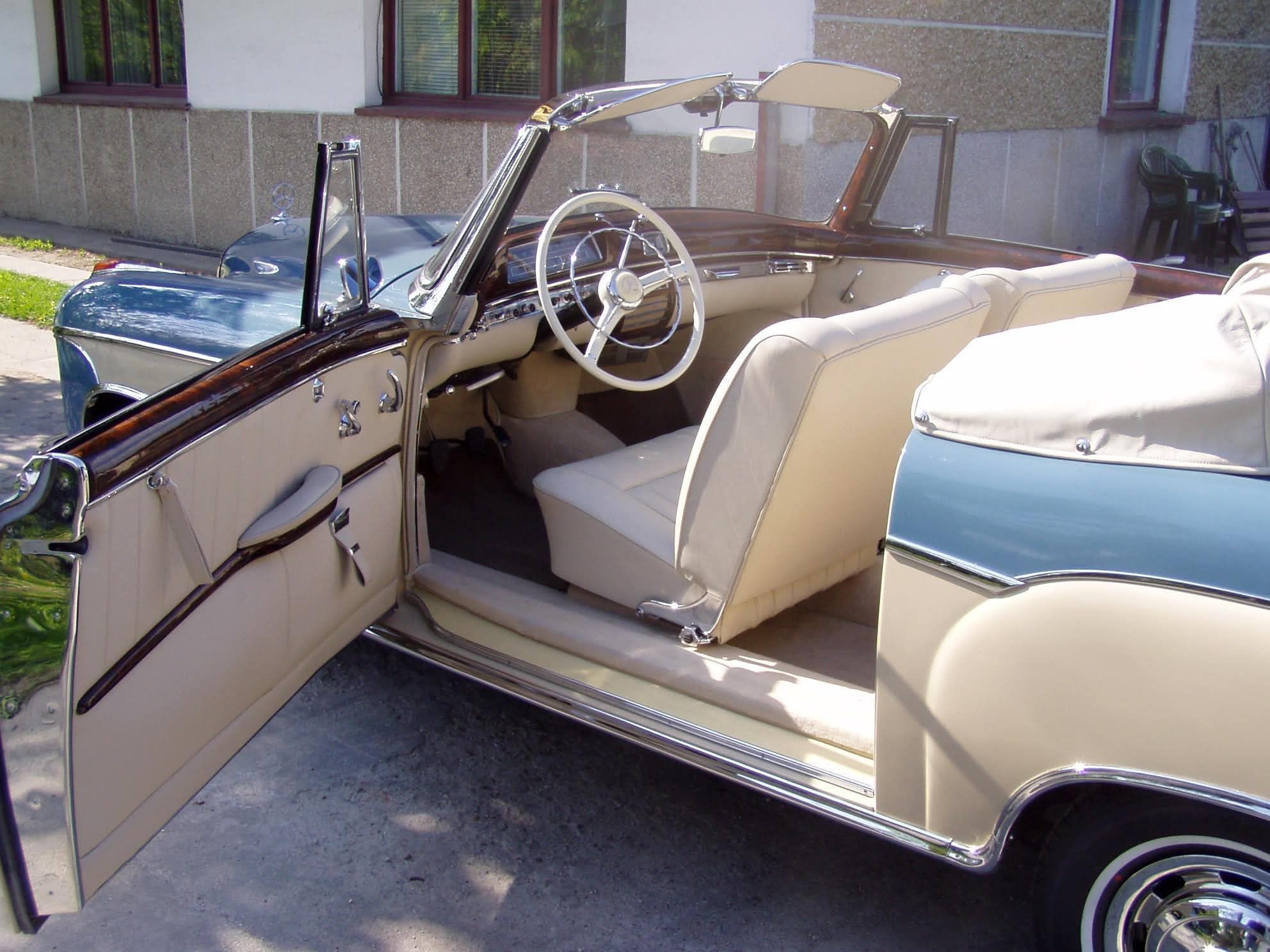 Mercedes 220S