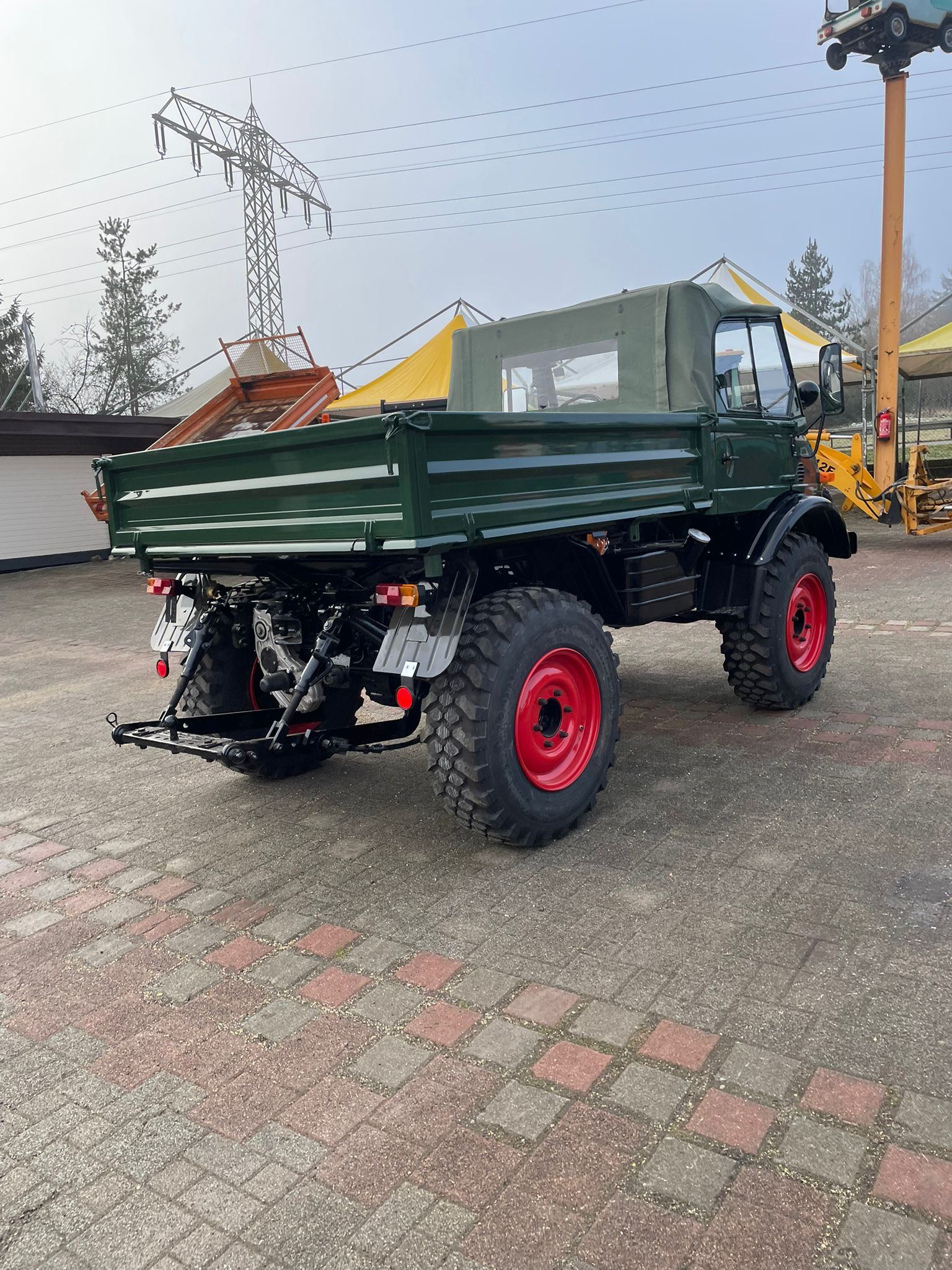 Mercedes truck restauracja